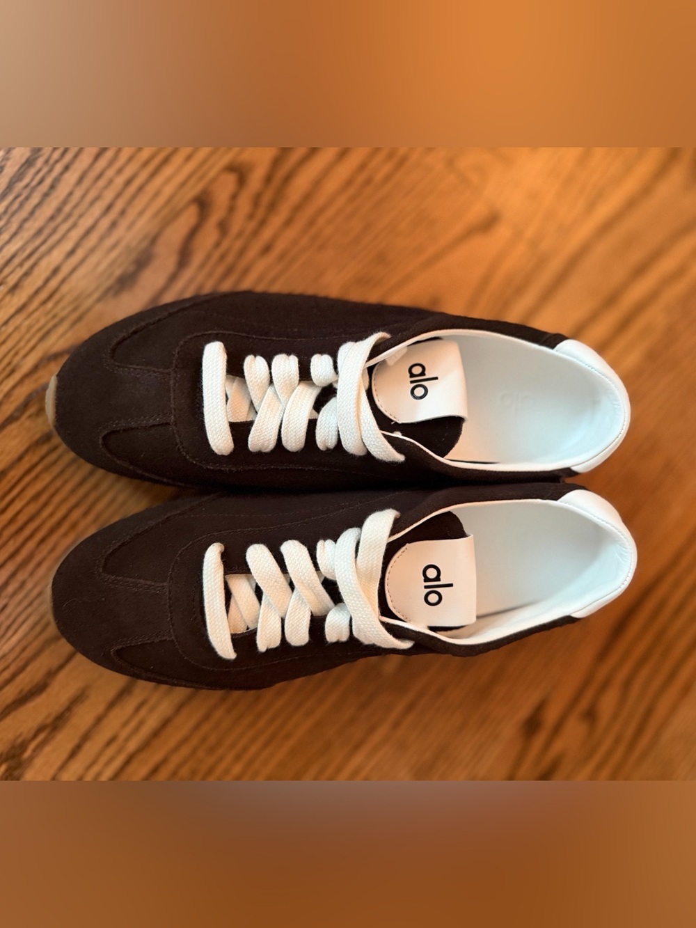 ALO Yoga Men's Brown Sneakers with White Laces, Sz 8.5(M) 10 (W)